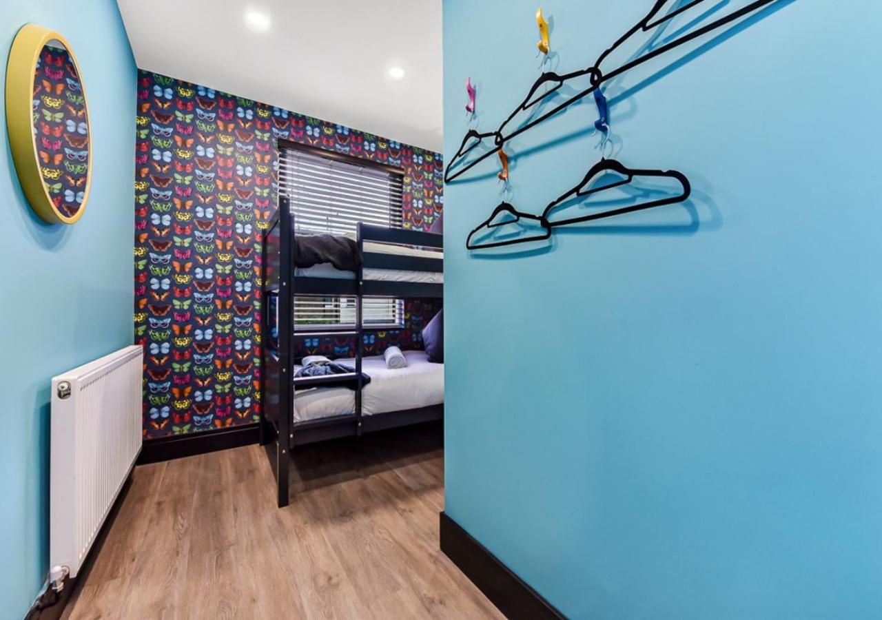 Bright & Colourful House - Best For A Large Groups London Exterior photo