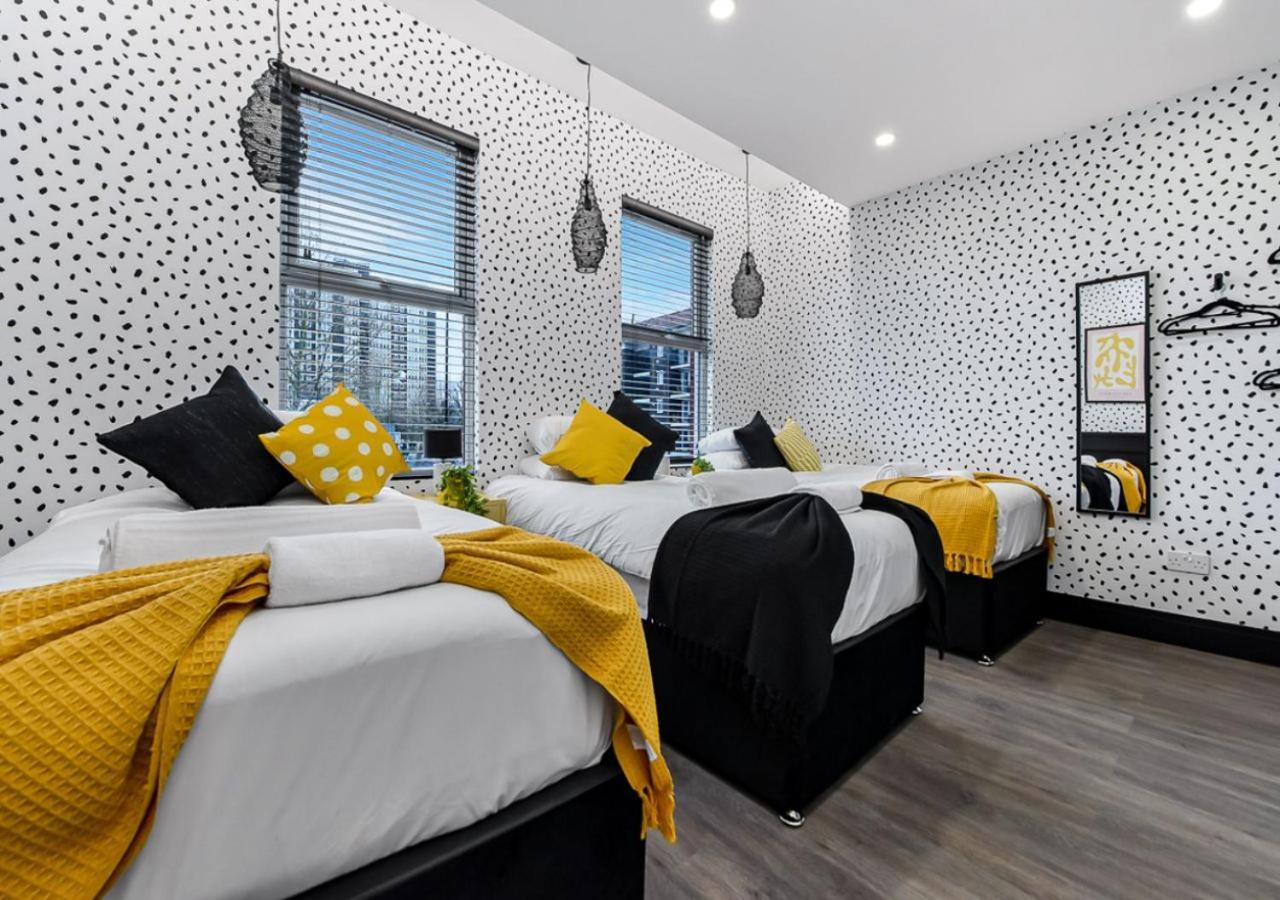 Bright & Colourful House - Best For A Large Groups London Exterior photo