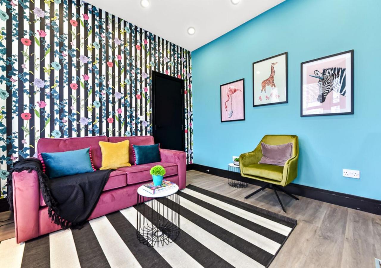 Bright & Colourful House - Best For A Large Groups London Exterior photo