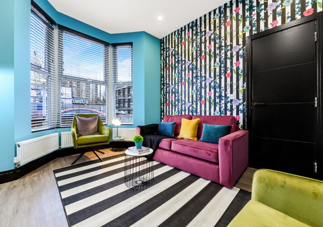 Bright & Colourful House - Best For A Large Groups London Exterior photo